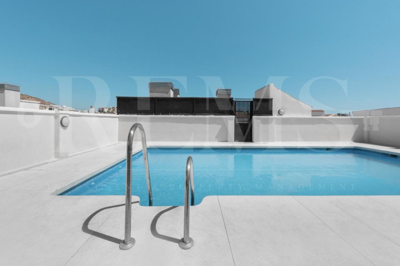 3Br Apartment With Parking And Patio In The Center By Rems Malaga Exterior photo